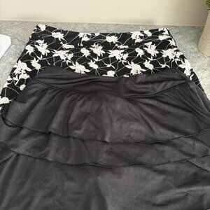 Golf skorts, size large